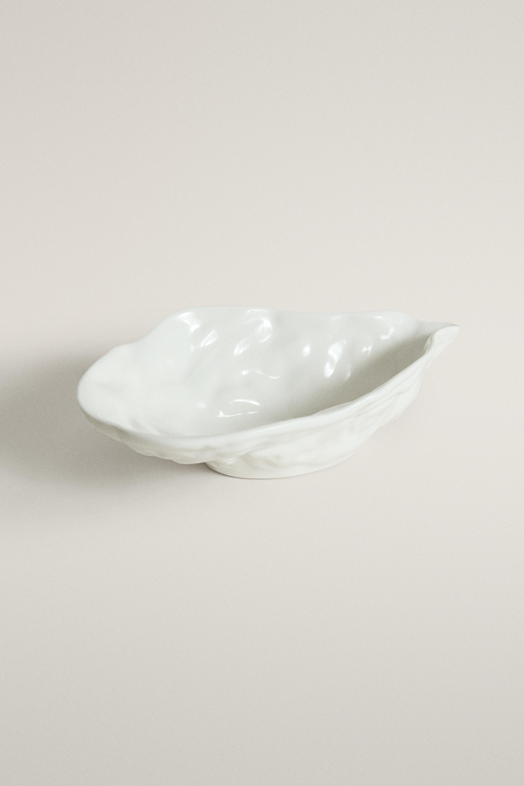 PETIT PLAT EN PORCELAINE COQUILLAGE